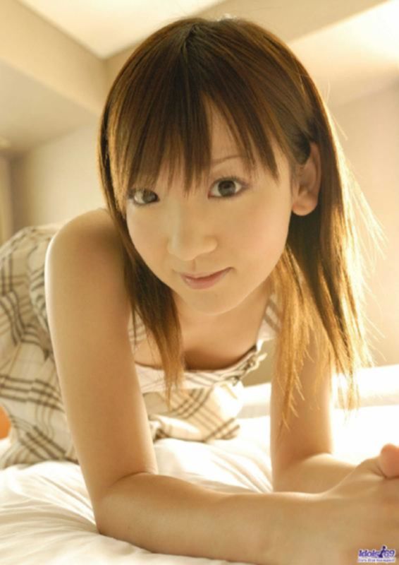 Порно фото молодой азиатки с ее ненасытным трахарем
