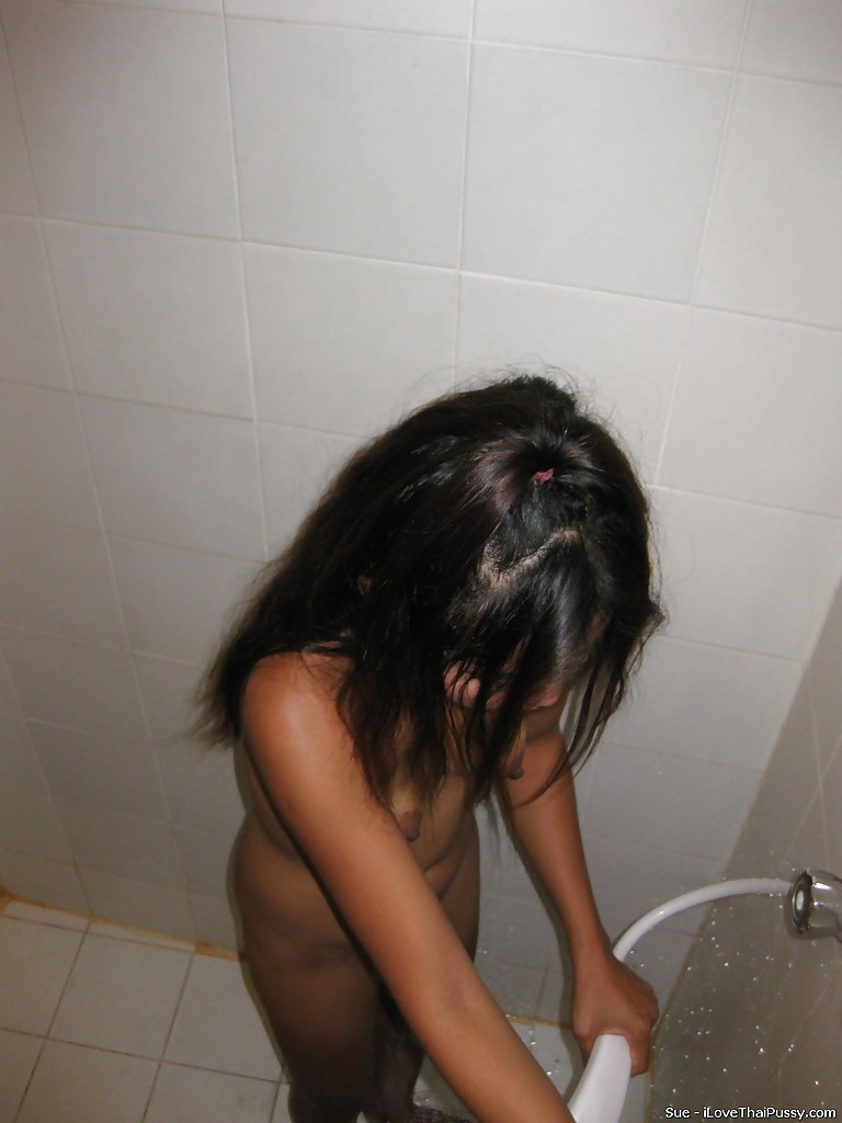 Клиент снимает то, как моется молодая тайка перед сексом - Порно фото на ero-kiska.ru